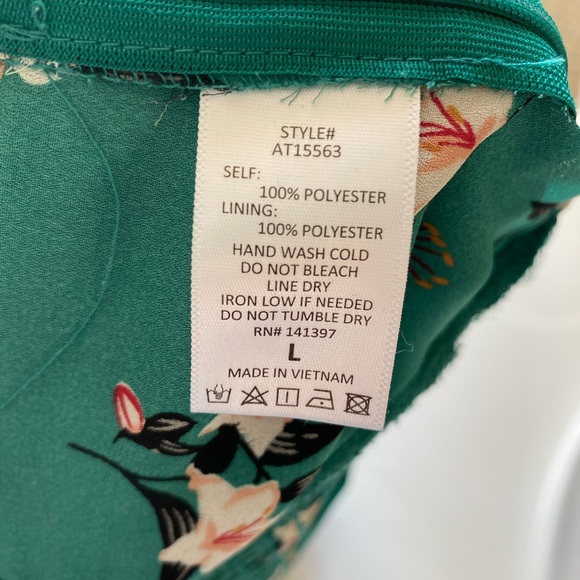 ASTR the Label Green Floral Tank Top - Picture 7 of 7